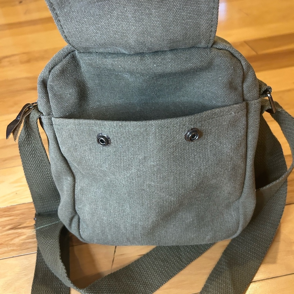 Olive Green Canvas Men’s Crossbody Chest Bag - Picture 10 of 12